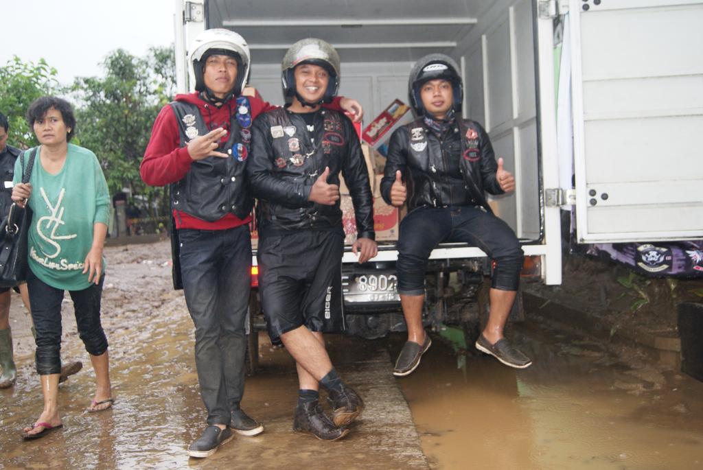 Biker's Of Community tweet media