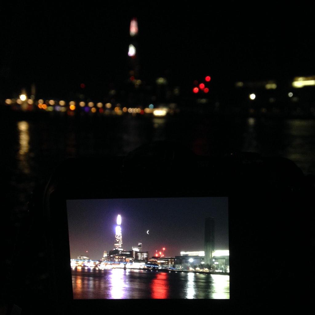 NoEaPhotography's tweet photo. Being creative in #London. 

@londonindphoto @LondonPhotoNow @streetphotogldn @London_Rooftops @TheShardLondon http://t.co/Y6UfDzs1OB