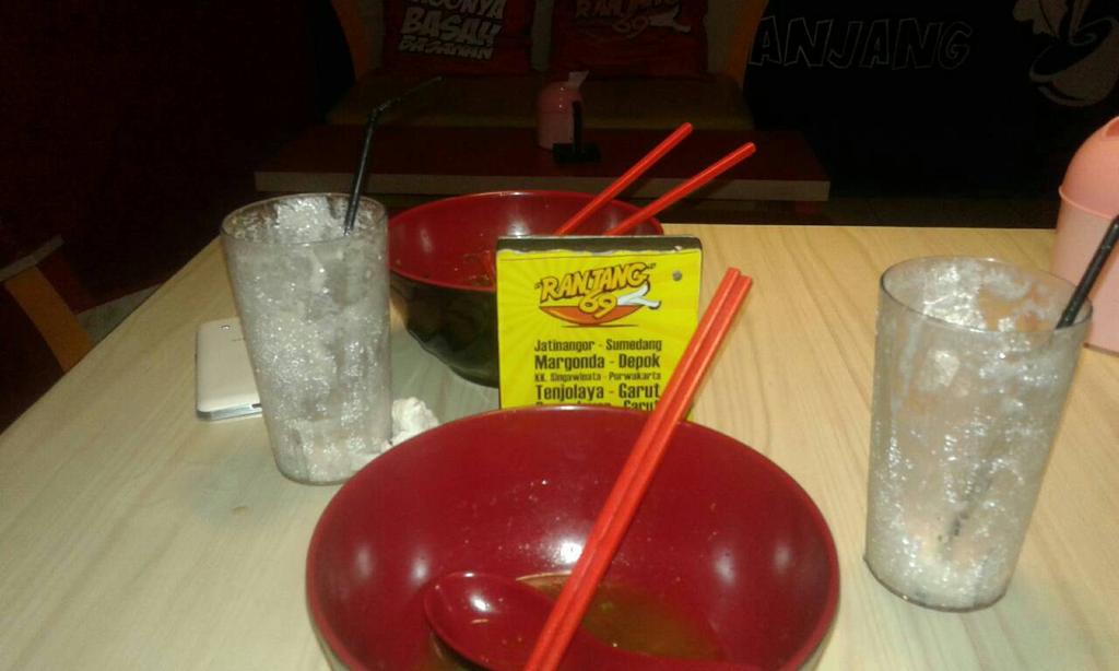 zhafranbustomi's tweet photo. Hei @ranjang_69 , buat @rampes_garut mah semangkok juga gaakan kenyang #Ranjang69_Rampes2015 http://t.co/vEO8gDm1ZN