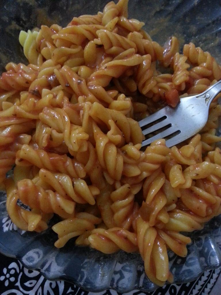 eye_sha_a's tweet photo. Pasta with marinara sauce #whatieatwithanupsettummy http://t.co/7FLXv1Lr24