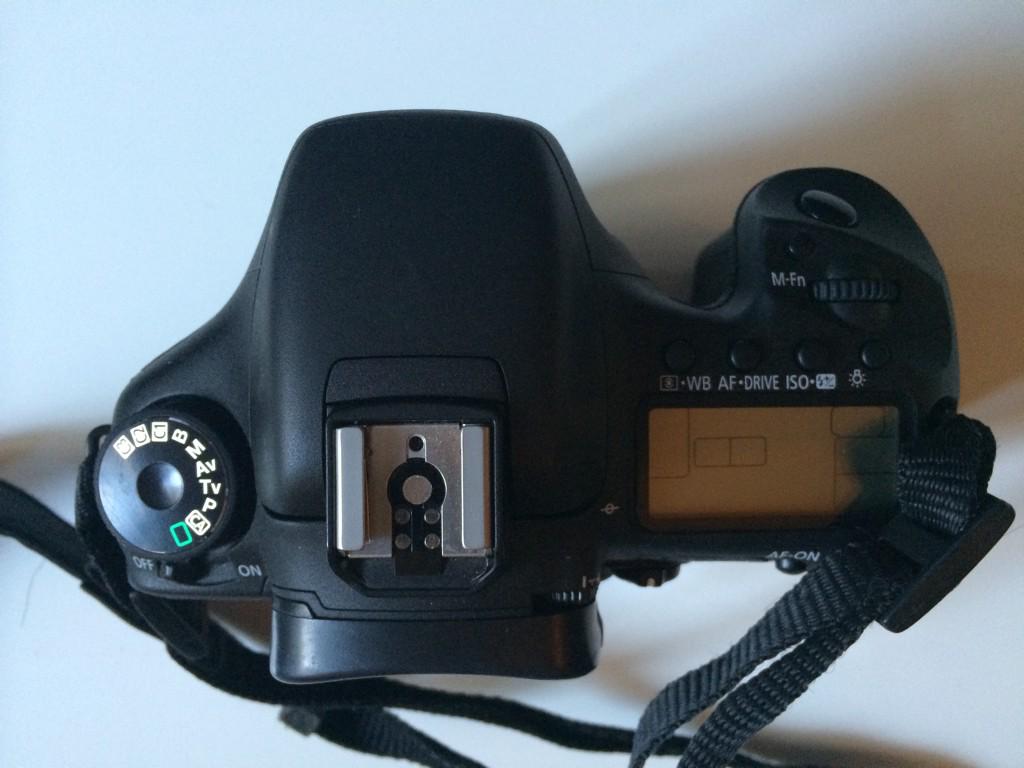 StephanieZwicky's tweet photo. Vends Canon 7D boîtier nu avec batterie chargeur câble USB courroie.550€ contact leblogdebigbeauty (at) orange.fr http://t.co/FFgbhkkgOr