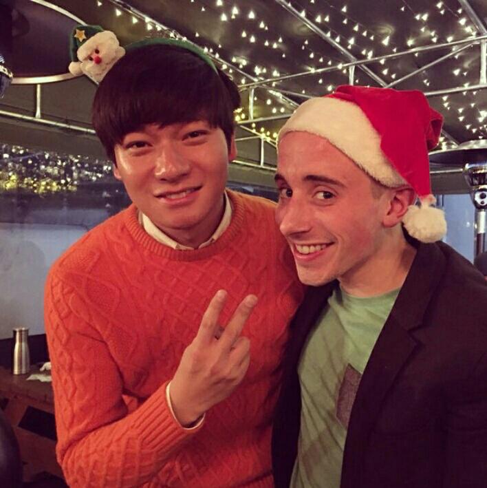 abnormalsummit's tweet photo. [장위안 인스타] 연말특집이면 연말분위기가 있어야죠!! ㅋㅋㅋㅋ http://t.co/VGchdTdsjC http://t.co/2XuM6Nb6Bg