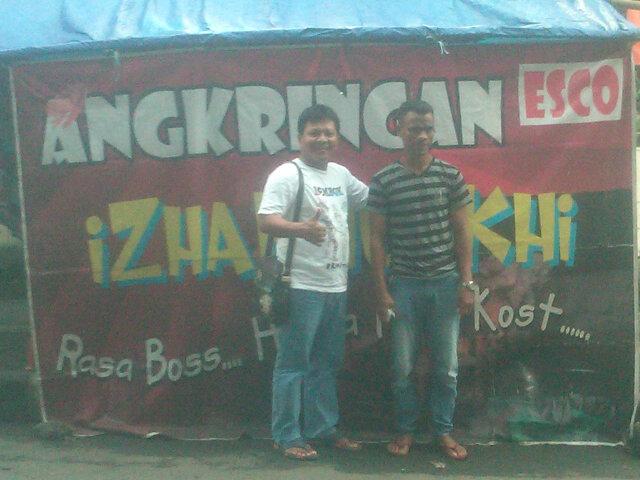 Royke_Sahetapi's tweet photo. Tetap buka usaha terus di semarang http://t.co/Ft5HXYmCip