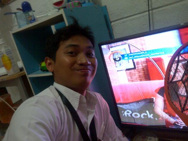 Sibuk semua neh TMG nyari dokumen penting, jgn sampe hilang yah.... Clue "S" <a href="/netmediatama/">Netmedia</a> #NETMILIUNER_2