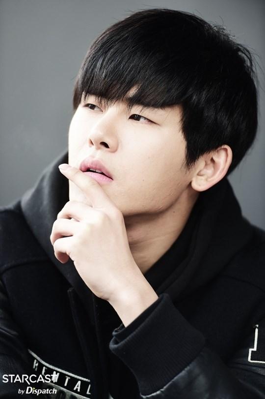 B6Biq9sCIAEVHSb.jpg:large