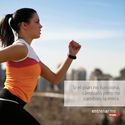 EntrenarmeST's tweet photo. Si el plan no funciona, cámbialo, pero no cambies la meta.

#Motivación #Superación #Fitness #FelizNavidad http://t.co/4D8SHxh5KT