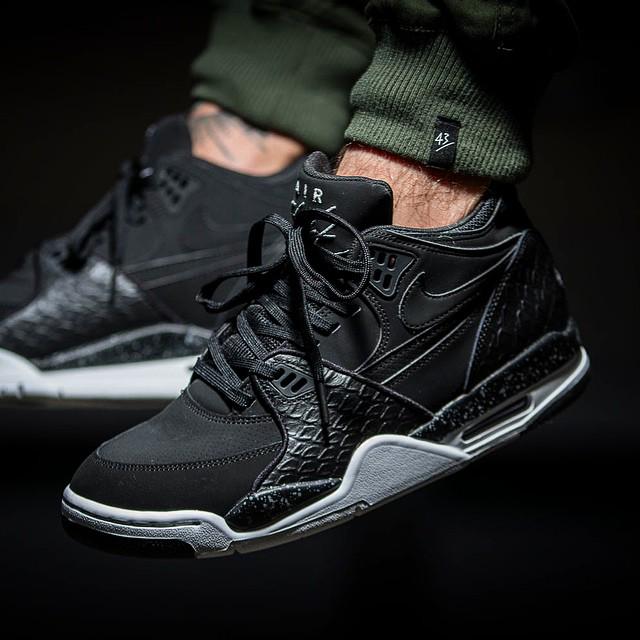 Nathaniel Ward Botánico Metropolitano MoreSneakers.com on Twitter: "The Nike Air Flight '89 'Black/Reptile' looks  great on feet. Full release page now live =&gt;http://t.co/3NguIIz0SH  http://t.co/WnoAK8tOUJ" / Twitter
