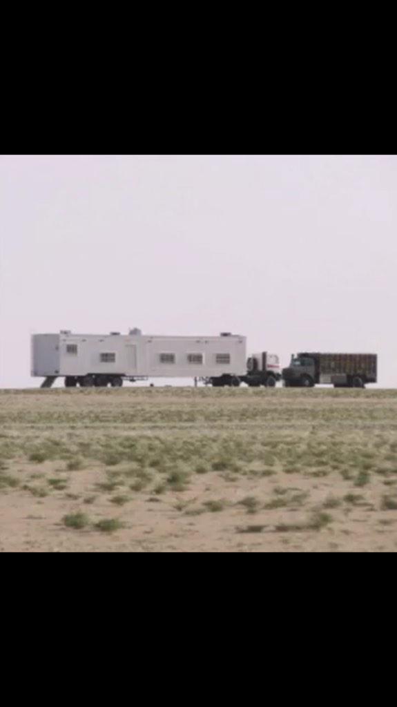 FmKut's tweet photo. ترا مايفرج ضيقة الصدر غير شوف المغاتير http://t.co/bIh93vVNNh