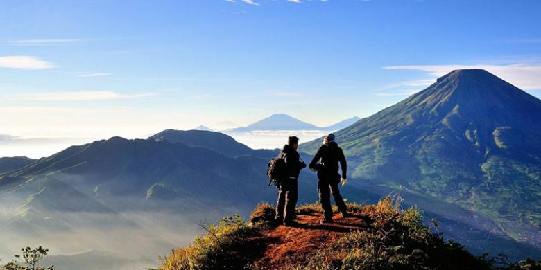 Bukit Sikunir dan "Sunrise" Terbaik di Jateng - DIY @wisataticket