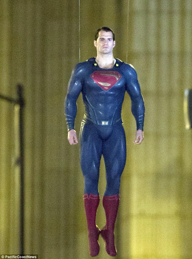 HenryCavillNews's tweet photo. A look ahead: Stratton, The Man From U.N.C.L.E., Batman v Superman http://t.co/oMVowtUVnO #HenryCavill #Rocking2015 http://t.co/32yfy8lDuC