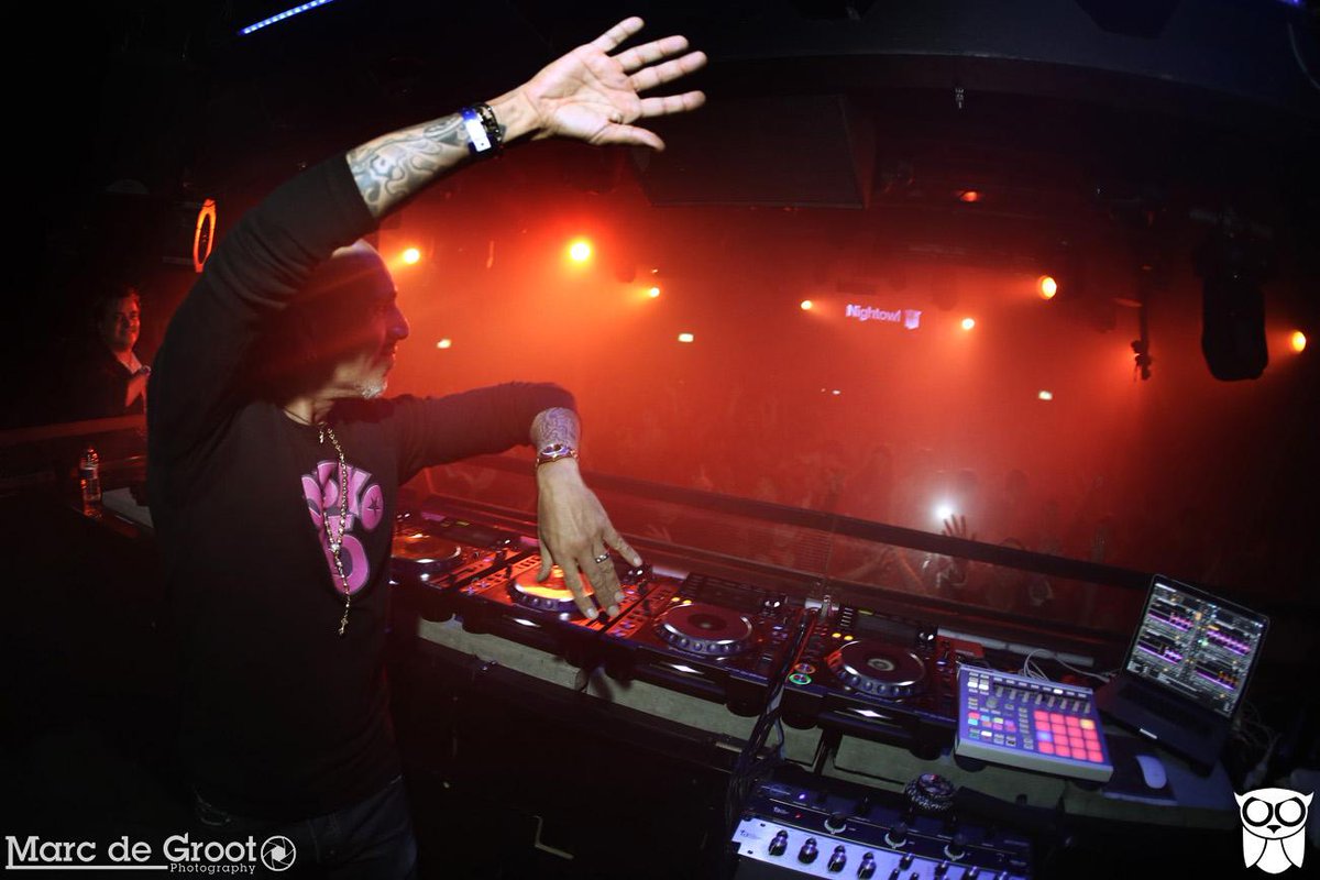 マルク tweet media