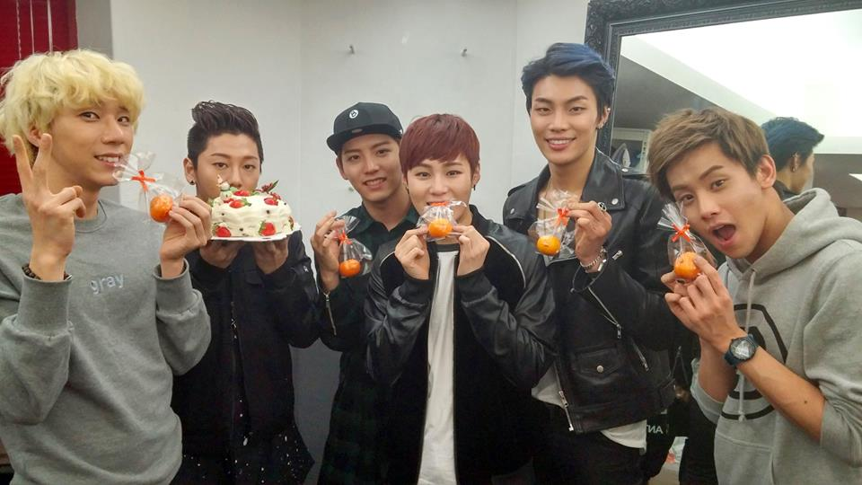 B6C8ccRIIAM9iSN.png:large