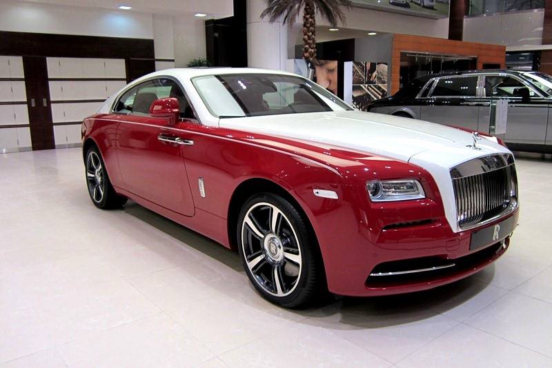 Rolls Royce Phantom красный