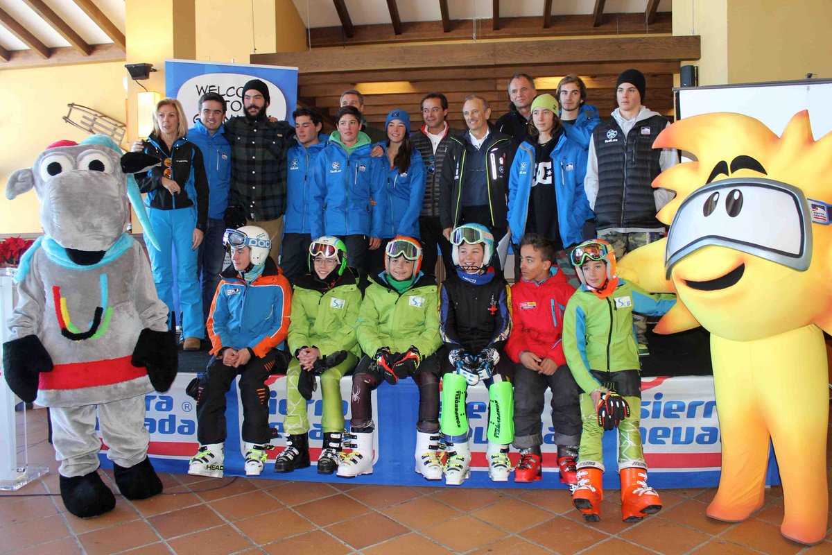 websierranevada's tweet photo. #SierraNevada presenta las pruebas de Universiada con mínima incidencia en el esquí turístico http://t.co/6J2gUcfv70 http://t.co/iJQgaFVSNu