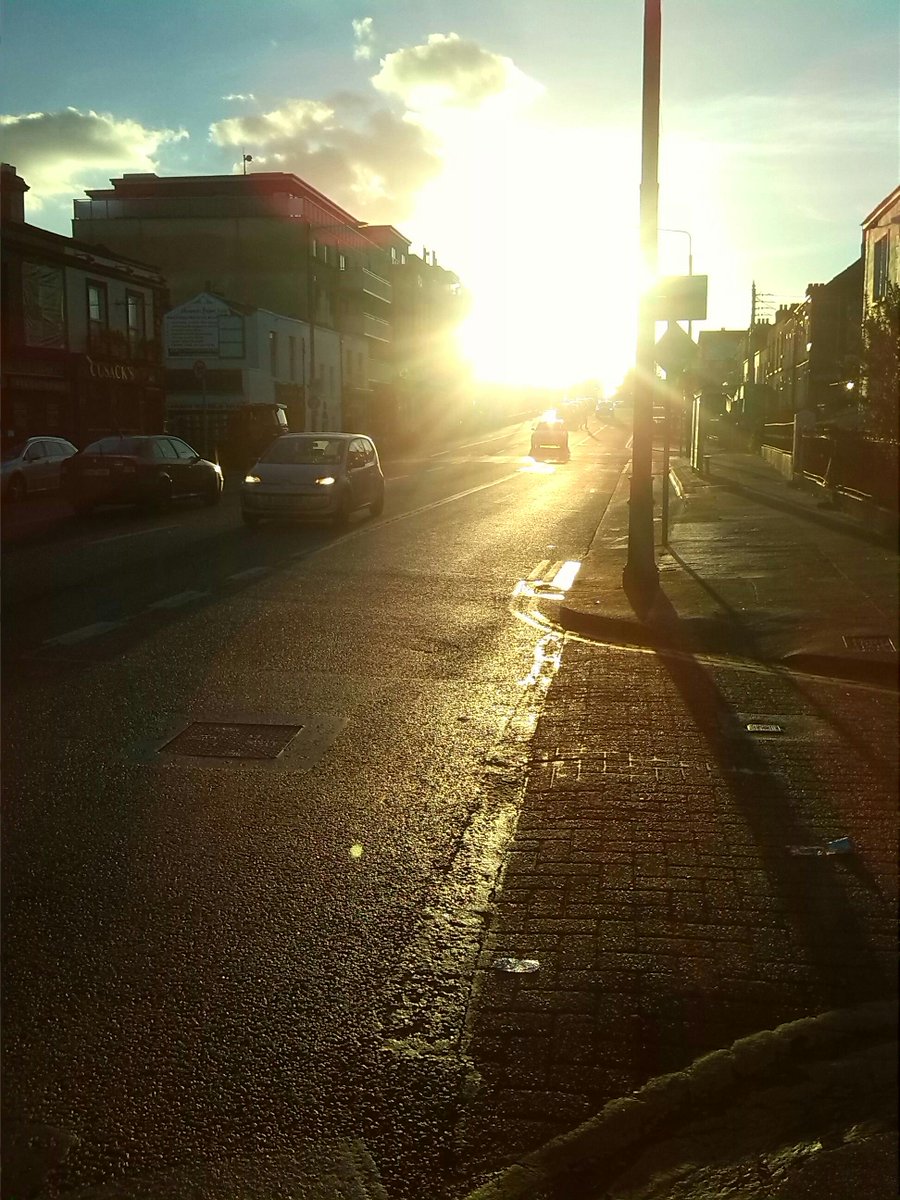 Bucko__1's tweet photo. #northstrandroad #dublin #sunset @PhotosOfDublin http://t.co/vOYxzOENLV