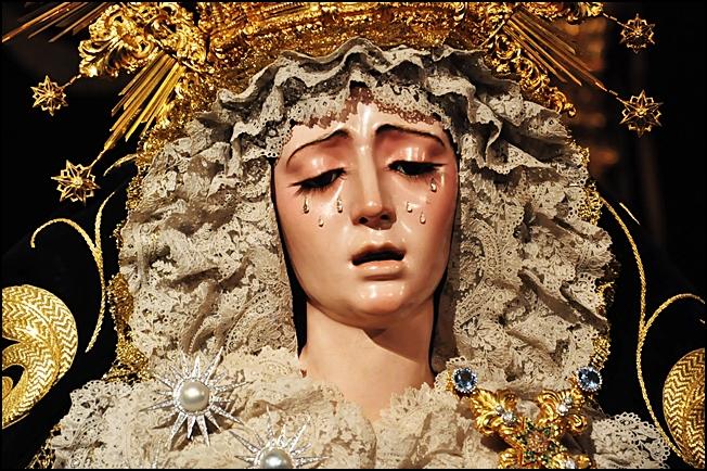 Luz y Guía de Triana, Vecina del Altozano y Madrina de San Gonzalo.
<a href="/SGonzaloTriana/">San Gonzalo TRIANA</a>