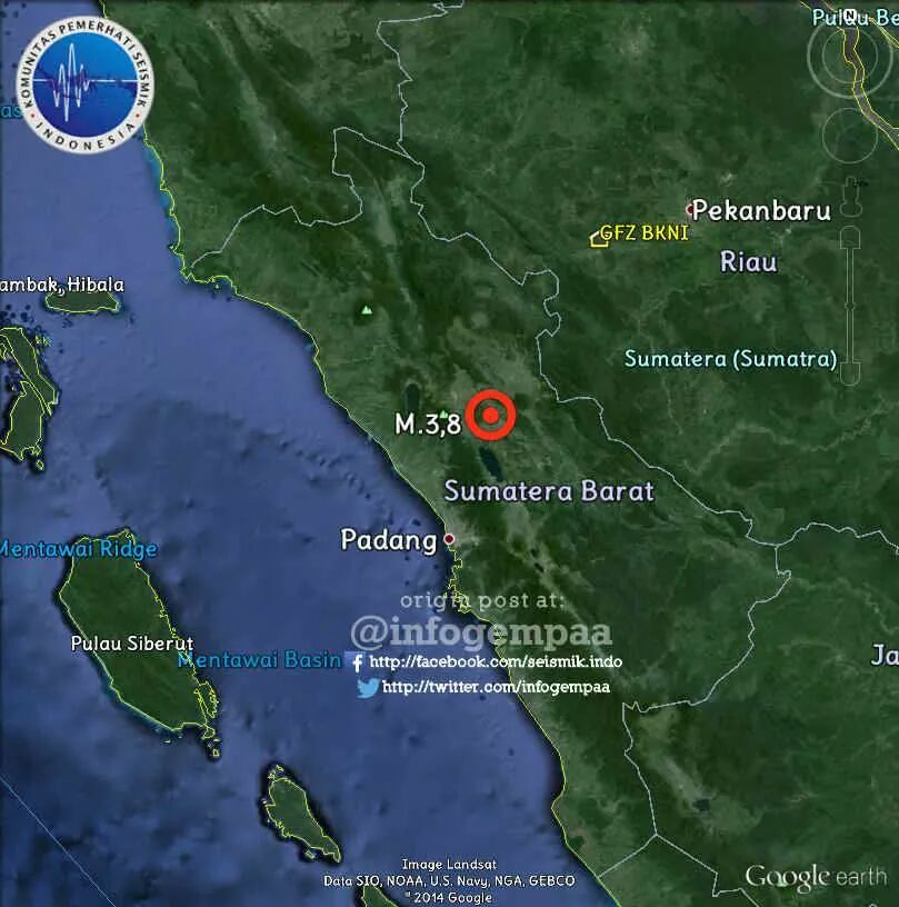 InfoGempaa's tweet photo. #Gempa Mag:3,8 SR Sumatera Barat
8km baratlaut Batusangkar, Tanah Datar
kedalaman 10km
29 Des 2014 Pkl.22.30WIB http://t.co/5r0vaKEmwg