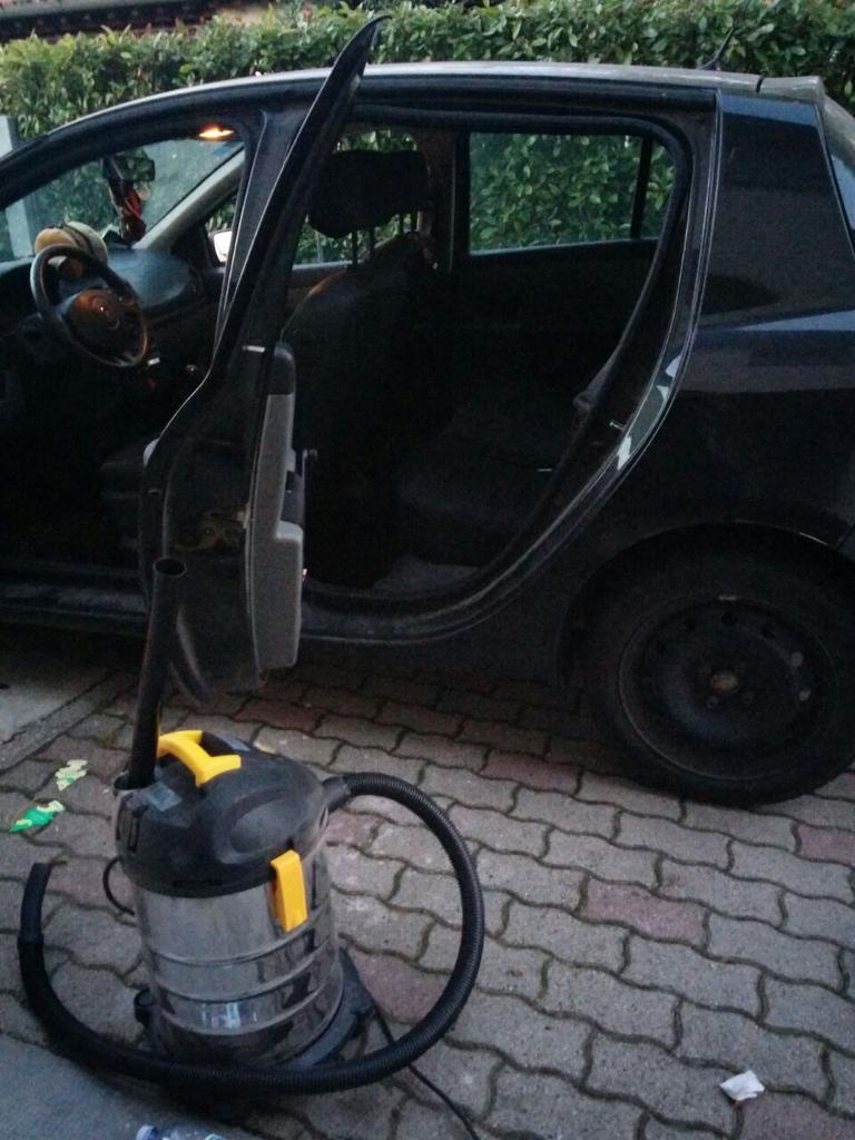 TesoMarcio's tweet photo. E un'altra avvincente missione è stata portata a termine! 
grazie di tutto #R2D2 http://t.co/9S6wsBJq1v