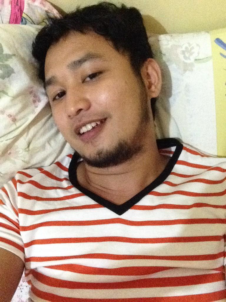 vhinzzurc's tweet photo. Exhausted. #stress #LabanBONIFACIO http://t.co/hcLA5XWrWJ