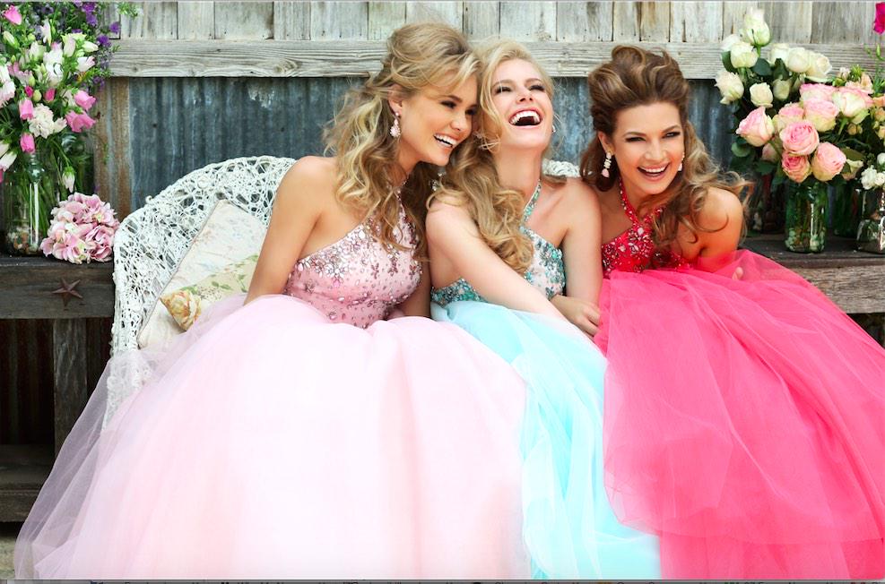 SherriHill's tweet photo. I resolve to laugh harder in 2015! Style 32231 #resolutions http://t.co/adpjvgYUXn