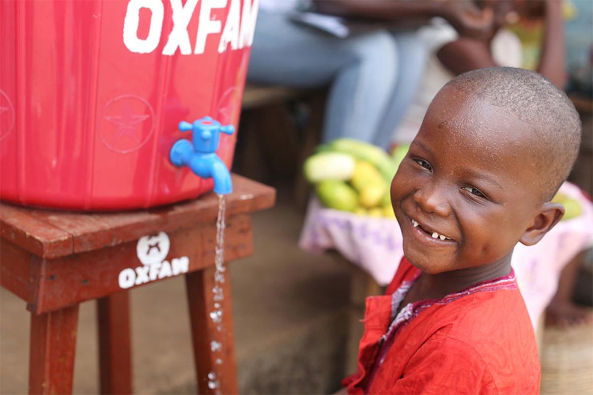 Terugblik 2014: noodhulp en wederopbouw door Oxfam Novib, 6 crisissituaties uitgelicht > bit.ly/1vmETUN