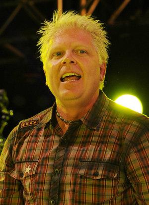 Happy 49th Birthday, Dexter Holland (The Offspring). 