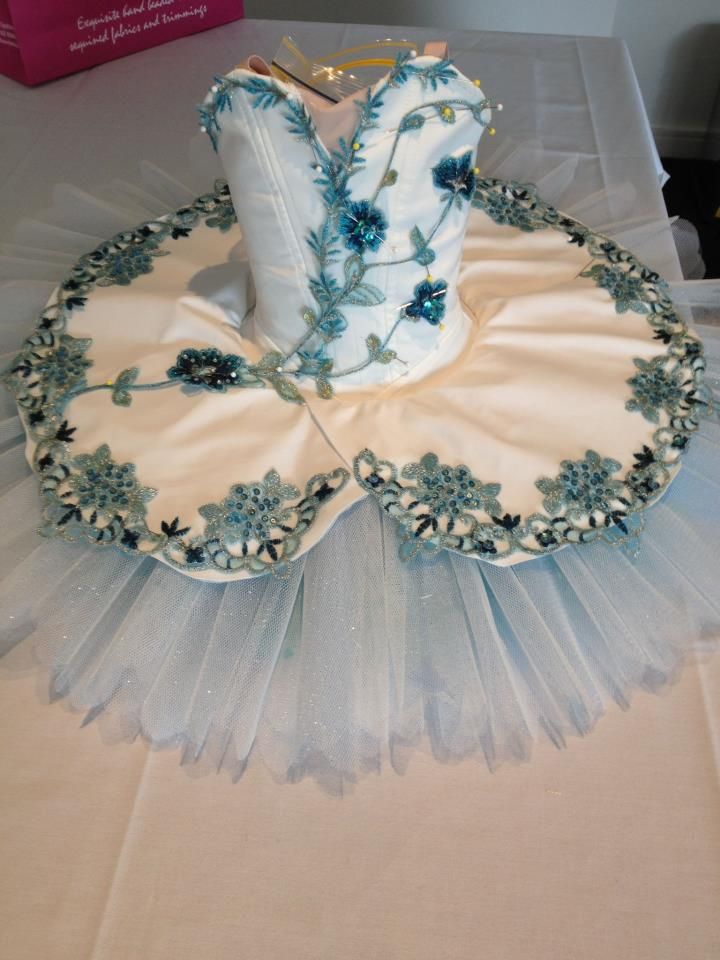 world_ballet's tweet photo. All I want for chirstmas is this. http://t.co/SCXg5NF7M3