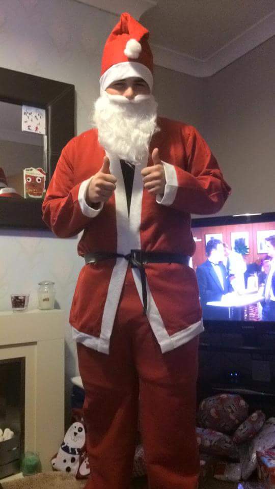 TheOfficialMand's tweet photo. So Christmas is over but don't worry I'll be back next year! I'll be back on Thursday. http://t.co/HhCXgl1FeA