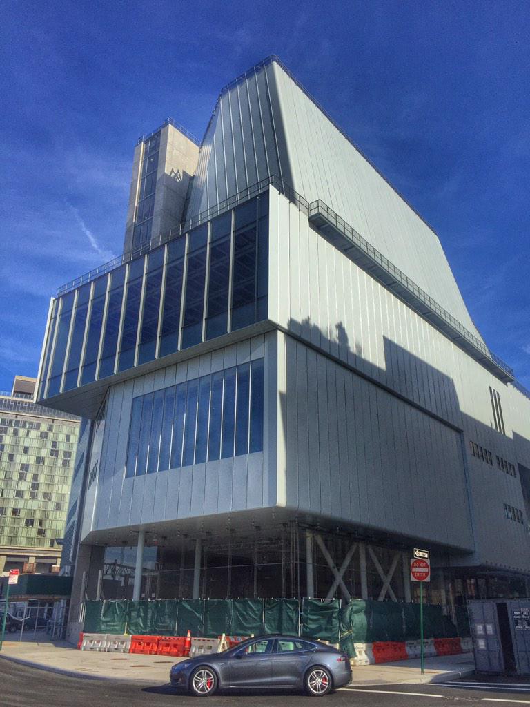 jimshi809's tweet image. Architectural realness ✅ #Tesla #TeslaModelS #P85+ #electriccar @TeslaMotors @whitneymuseum @highlinenyc