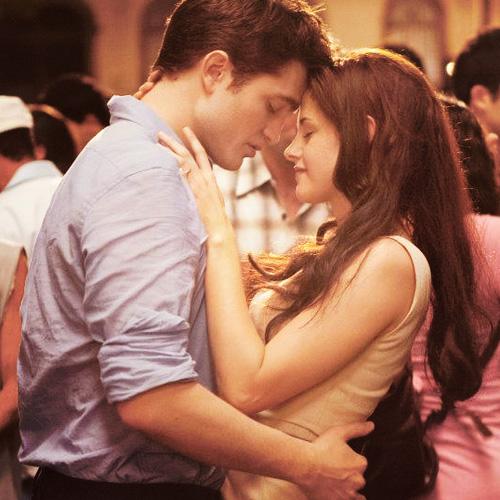 Cullenwolf_'s tweet photo. Sudah puas ? BELUM!! Pengen lagii :v ~ Nunggu Breaking Dawn 2 kira kira berapa taun yakk ?~ sudahlah G'NITE ~~ http://t.co/l5ZJFh5uBf