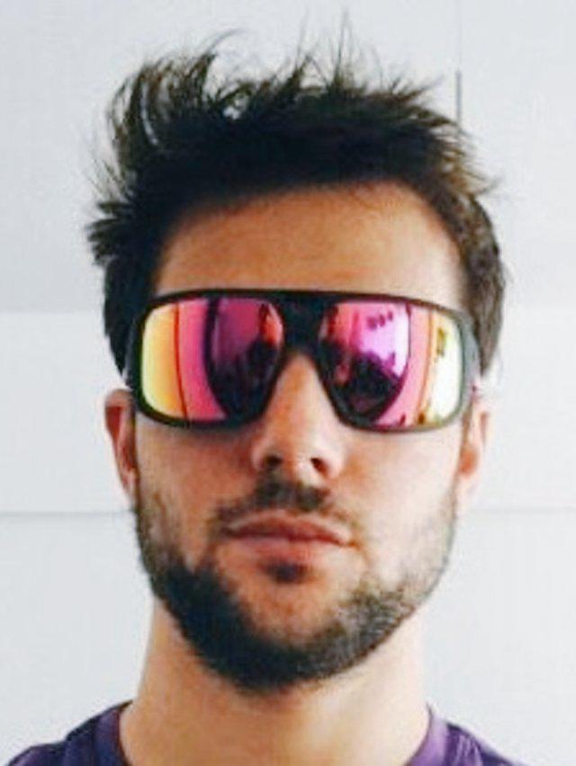 Modelos_EEG's tweet photo. #NuevoLook Nicola se dejo barba y bigote!
Como te gustaba mas Nicola?
RT=CON BARBA Y BIGOTE
FAV=SIN BARBA Y BIGOTE http://t.co/KeNHBrUsUk