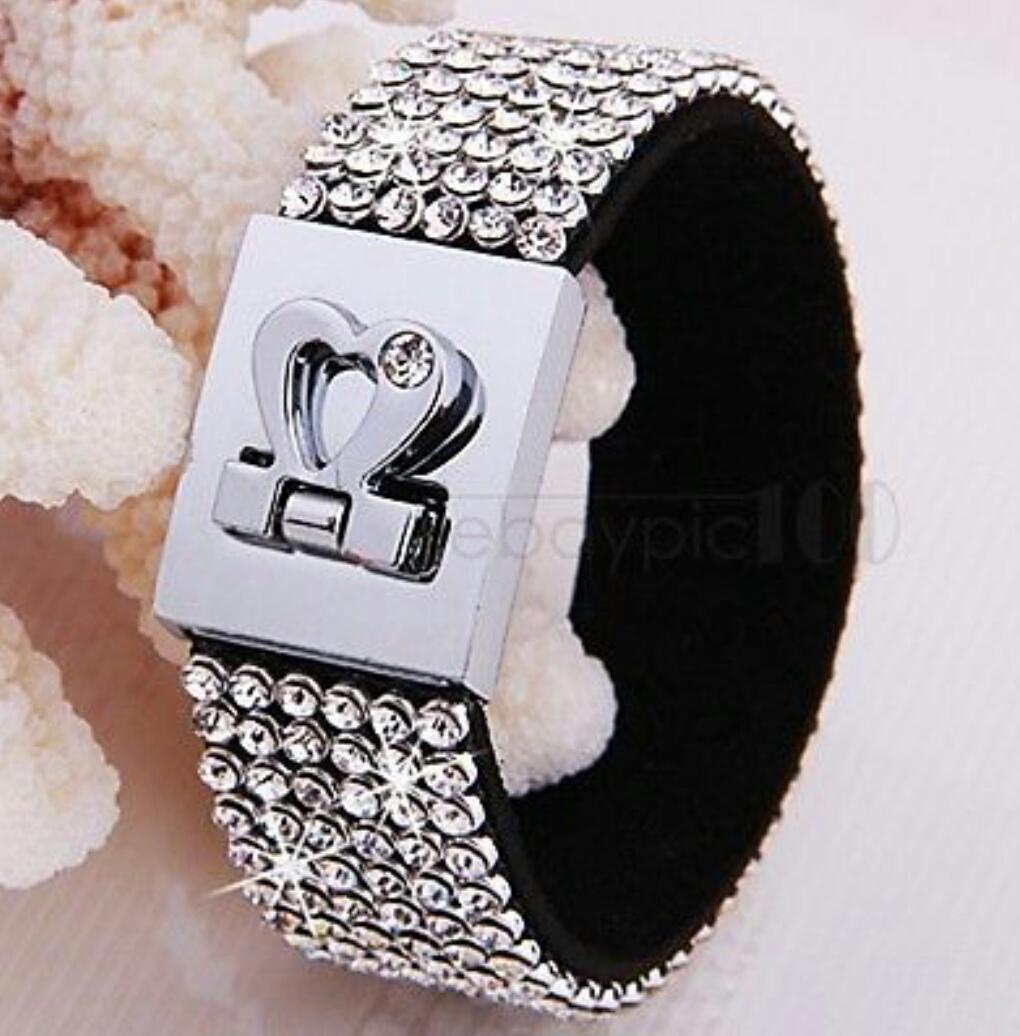 MijnParel's tweet photo. Mooie armbanden op http://t.co/n5l3mnHbfE. Kom kijken en laat je verrassen http://t.co/gfbaaPf3jp