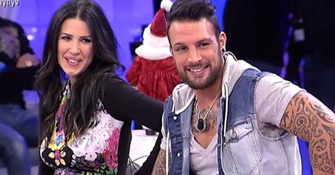 myh_tv's tweet photo. .@FerchuMyhyv y Chabeli han venido a contarnos que... ¡van a ser papás! http://t.co/odLvuuozSH http://t.co/7bLE65Rwuz