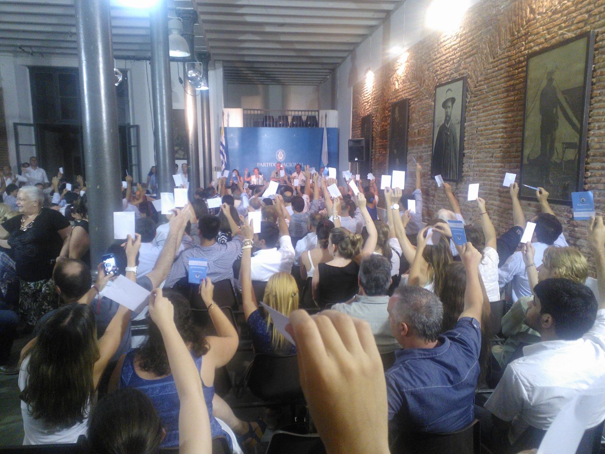 lista250's tweet photo. Por amplia mayoría Convención Dptal de Montevideo del @PNACIONAL votó abstención a mayo 2015 y apoyo a @GarceAlvaro http://t.co/20ogQgdnuv
