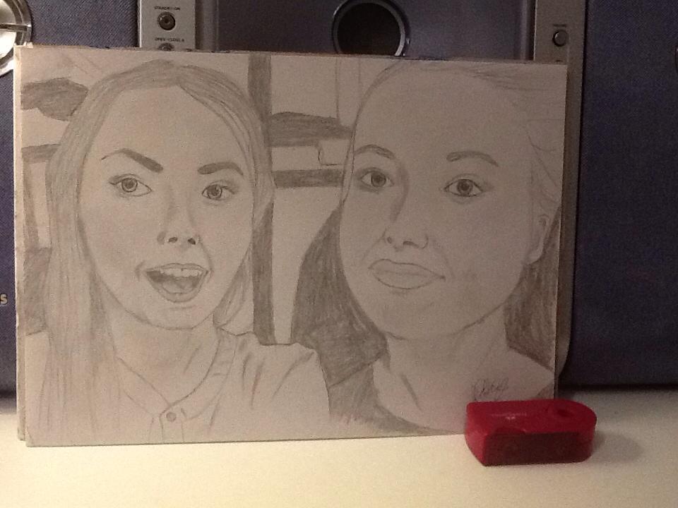 xtinahahn's tweet image. This is a drawing of my sister and me MADE by my own sister💕. I love you.@shesquats_bro