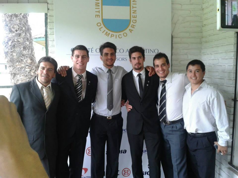 ElflacoPaul's tweet photo. Buenos muchachos los Academicos #AcademiaOlimpicaArgentina #ComiteOlimpicoArgentino http://t.co/vqL9DCcnZg