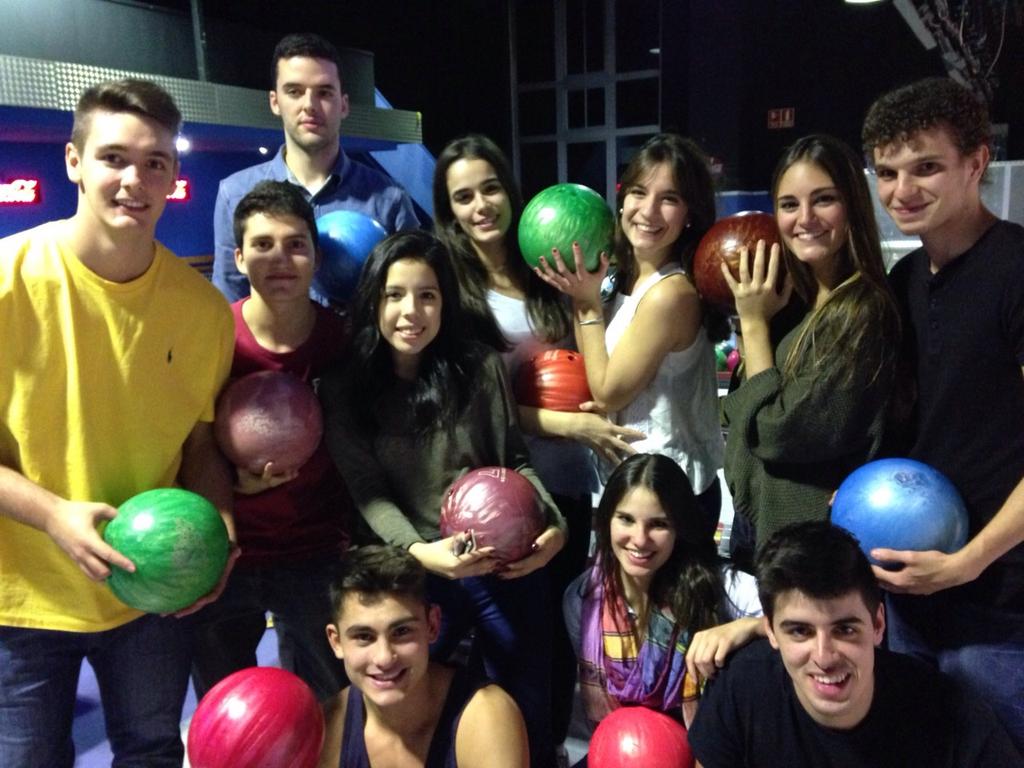 AleexGaarcia03's tweet photo. Tarde de 10 con los mejores! #Bolera #Chamartin http://t.co/Wm4ymG4JoQ
