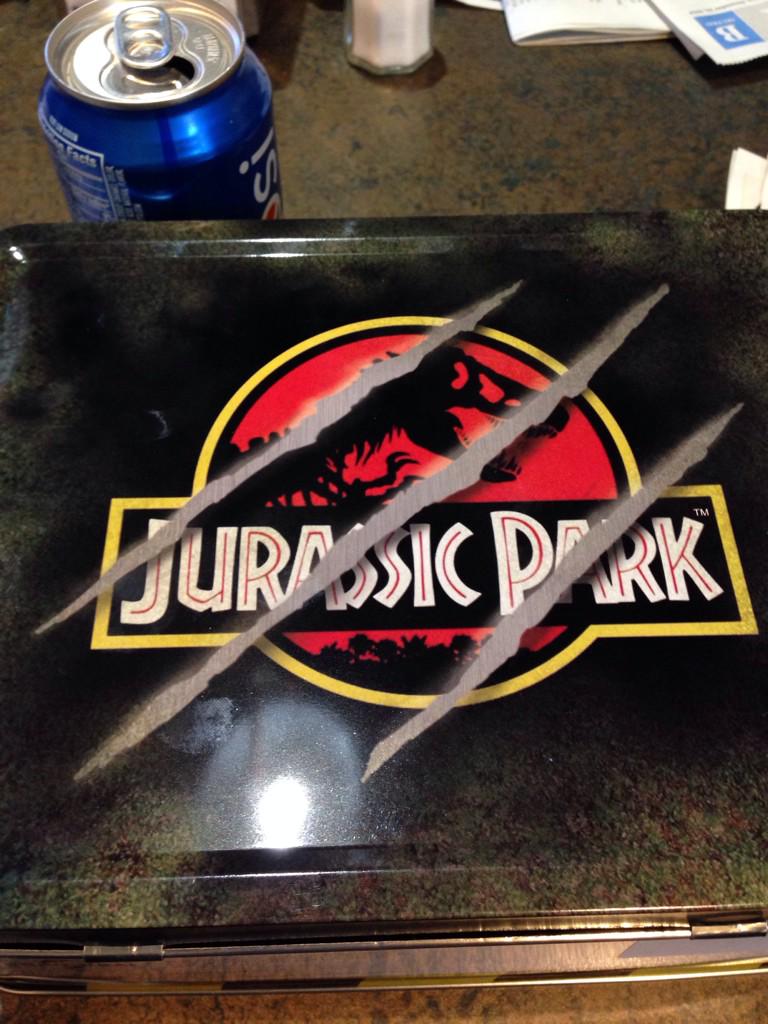 Tdwp888's tweet image. Loving my new lunchbox! #jurassicpark