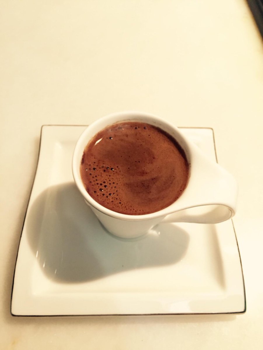 Annemin bana yaptığı köpüklü kahvesi 😊😊😊 (@ Güzel's Home) swarmapp.com/c/icn1KbE2CxG