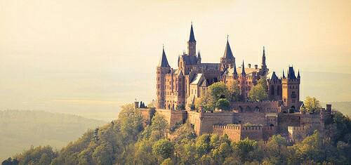 hogwartsIife's tweet image. RT if Hogwarts is your home!