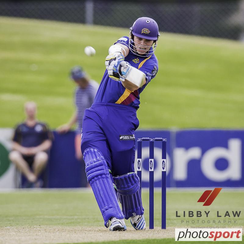 The Ford Trophy Cricket IS ON: @OtagoVolts V @wgtnfirebirds in #Queenstown with <a href="/PhotosportNZ/">photosport.nz</a>: The view is BRILLIANT!