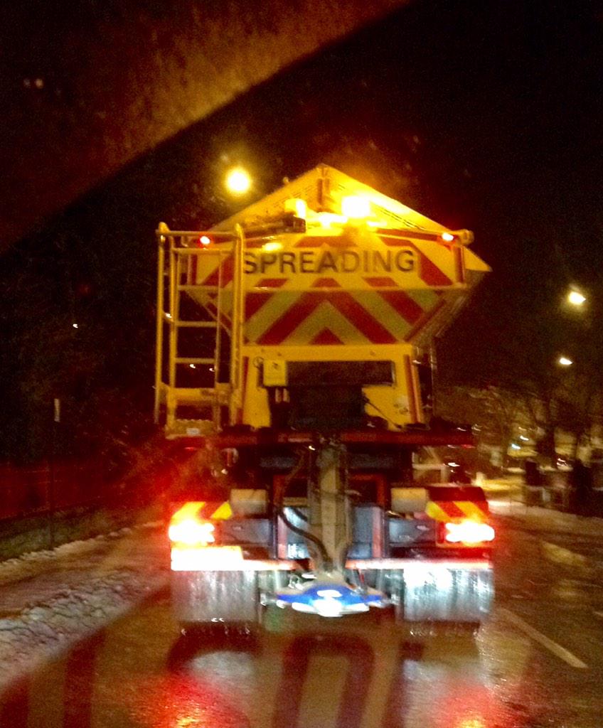 greasychipbutty's tweet photo. #lesserspottedgritter #ivefoundone #sheffield #sheffieldsnow #Southyorkshire http://t.co/cVdAYxtKT2