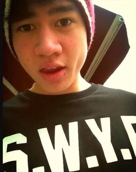 goodguycalum's tweet image. But let&apos;s just never forget about when CALUM GOT HIS FREAKING LIP PIERCED #HERESTO5SOSMEMORIES