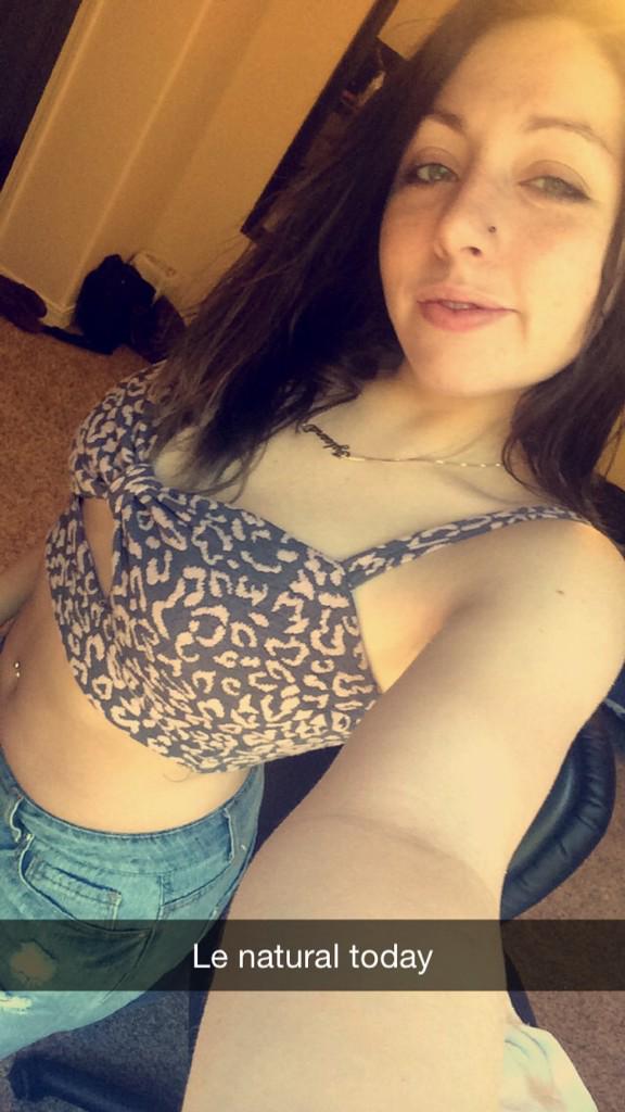 livelongCali's tweet photo. But... Add me on snapchat. I gets bored >> livelongCali http://t.co/ojL6RV39m0