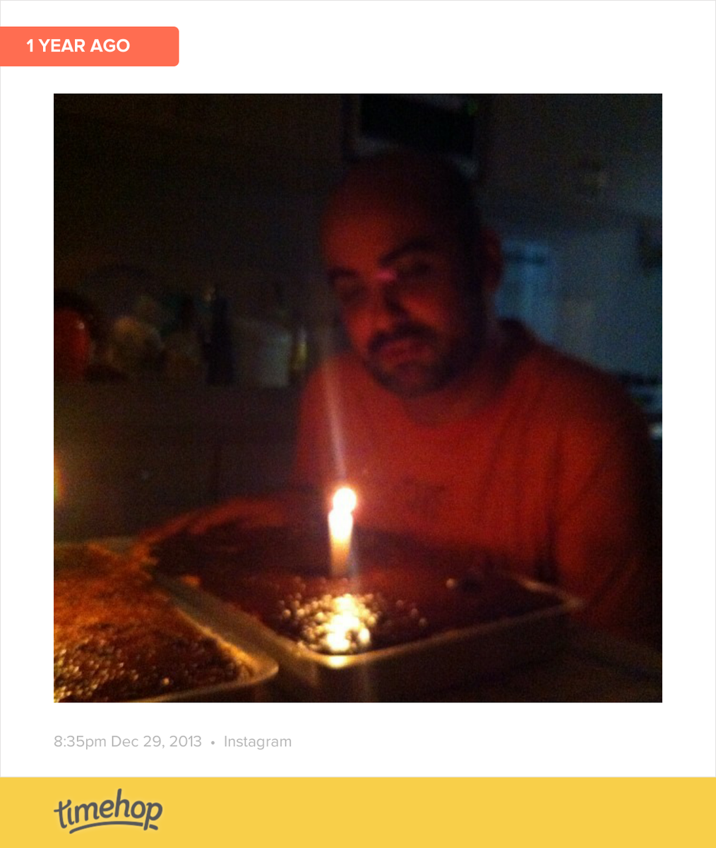 juliomenochelli's tweet photo. Happy bday! http://t.co/Yikvo4MtTg http://t.co/NDO0NrIi2d