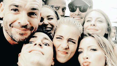 Arrow Cast <3
RT FOR - HOT
FAVE FOR - NOT