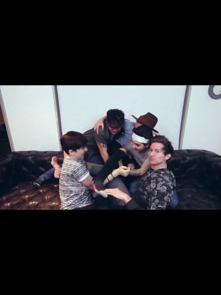 kaleycuoco626's tweet image. #02Lforever #RIPO2L @KianLawley @jccaylen @TrevorMoran @sampottorff @RickyPDillon forever will love u guys