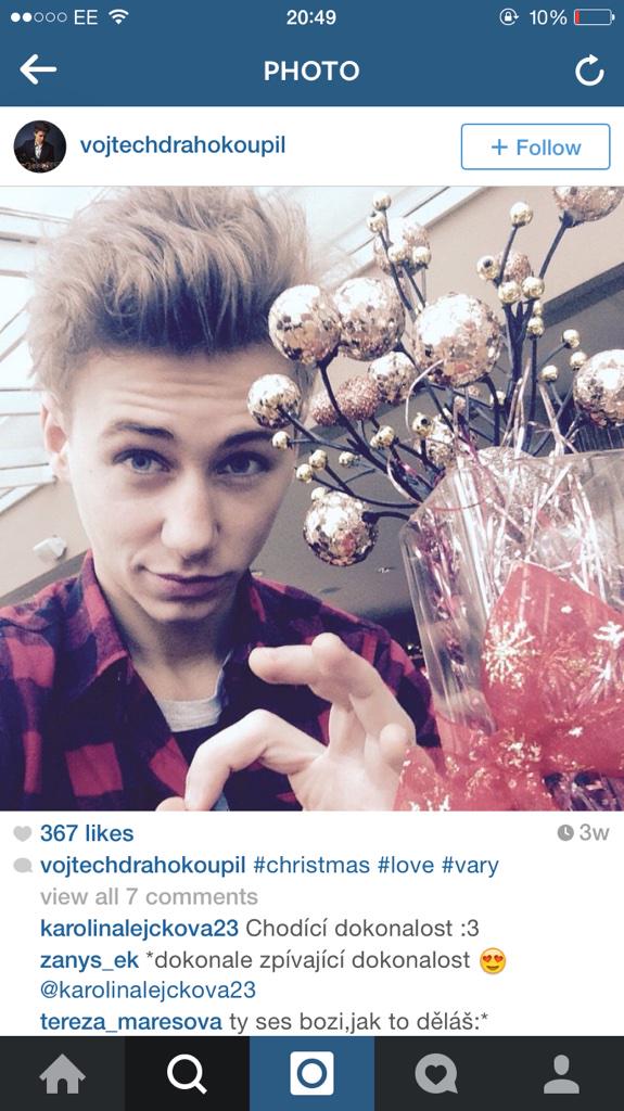 FFSMATTHEW's tweet image. #RIPDanny #PrayForDanny stop tweeting it he's a catfish!!! look familiar?? I have no idea why you would fake a death