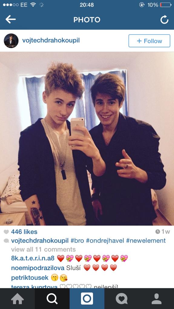 FFSMATTHEW's tweet image. #RIPDanny #PrayForDanny stop tweeting it he's a catfish!!! look familiar?? I have no idea why you would fake a death