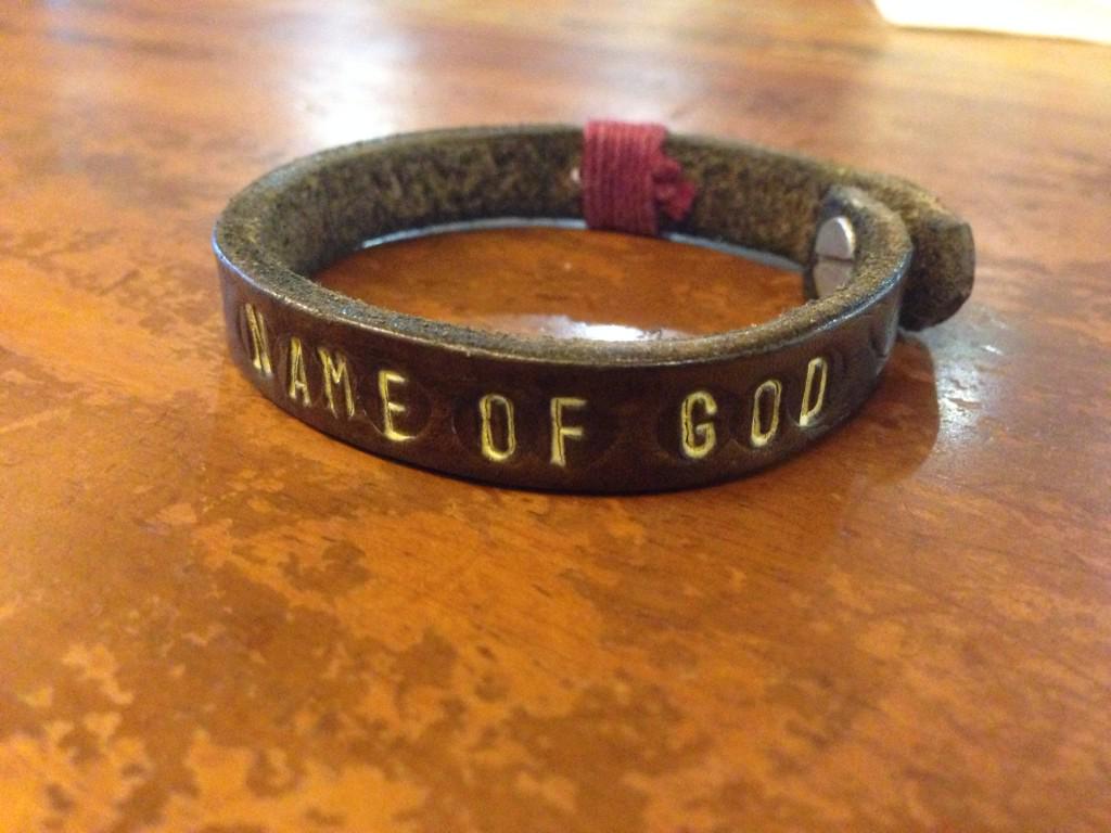 Obiennn's tweet photo. Order Leather Bracelet, Handmade Leather Goods Follow IG : Schmew_bracelet  
Become Exlusive With Us http://t.co/Q44Gw6UiTG